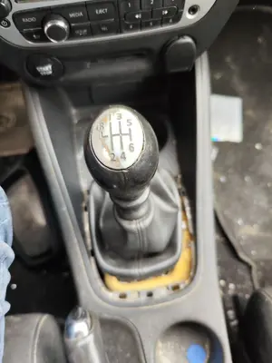 Foto de PALANCA CAMBIO RENAULT MEGANE III BERLINA 5P 1.5 dCi Diesel FAP (110 CV / 81 KW)