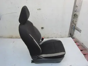Foto de JUEGO ASIENTOS COMPLETO NISSAN MICRA (K14) 0.9 CAT (90 CV / 66 KW) foto 8