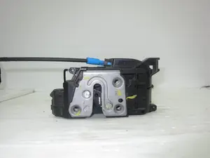 Foto de CERRADURA PUERTA DELANTERA DERECHA RENAULT MEGANE III BERLINA 5P 1.2 TCE (132 CV / 97 KW) referencia 805020001R