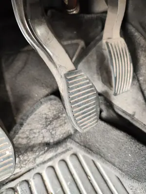 Foto de PEDAL FRENO FIAT II DOBLÒ (152) 1.6 JTDM 16V CAT (105 CV / 77 KW) referencia 77365349