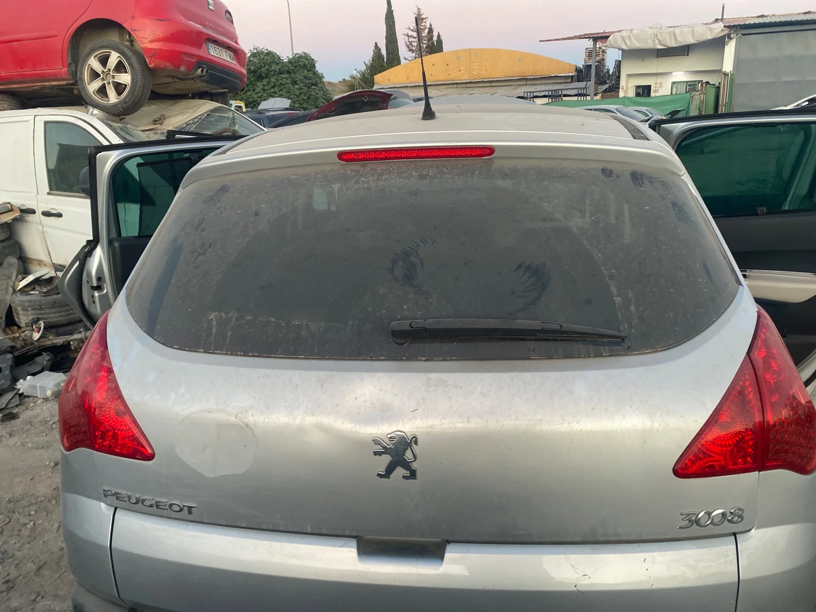 Foto de PORTON TRASERO PEUGEOT 3008 1.6 16V (120 CV / 88 KW)