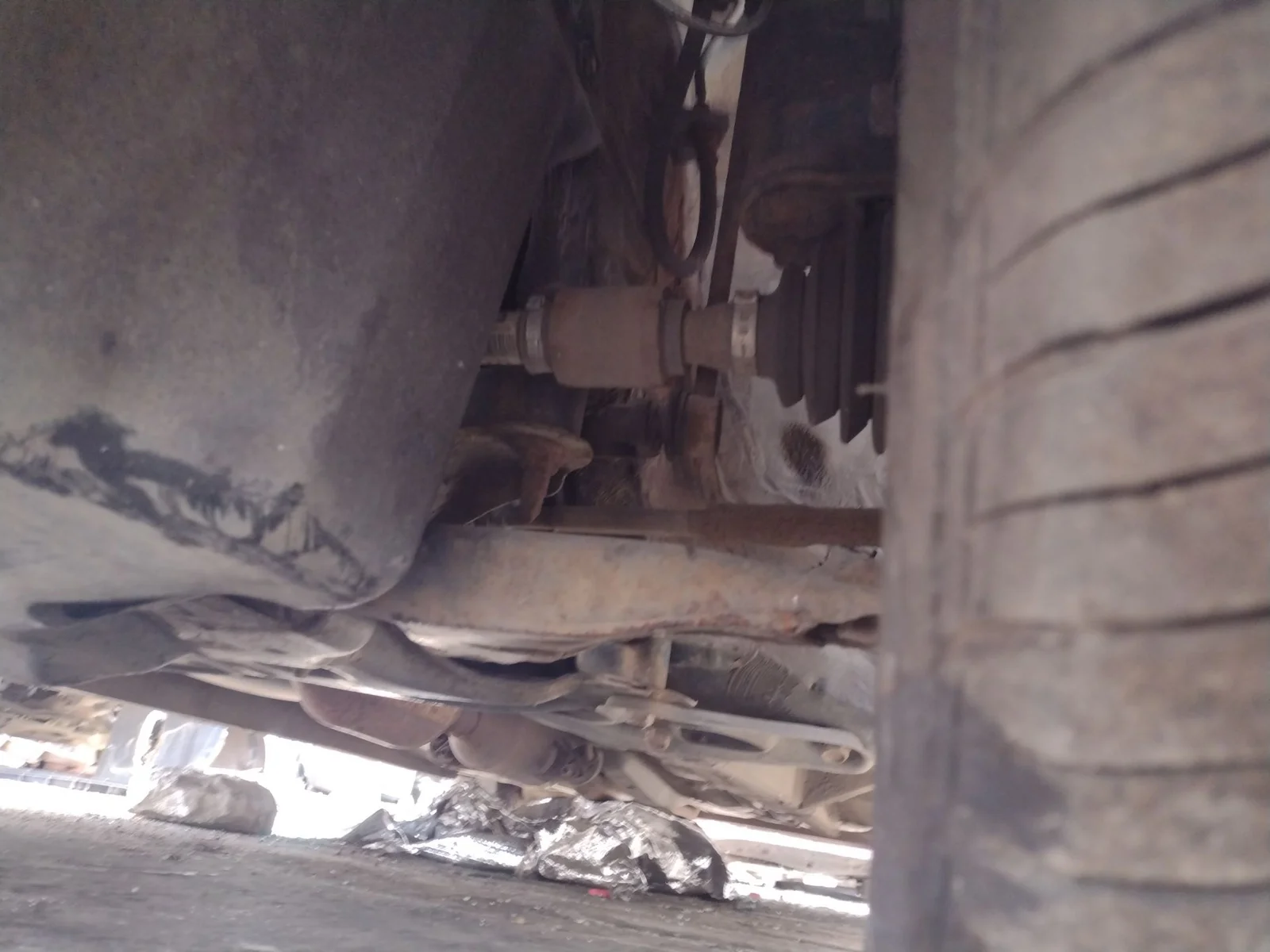 Foto de BARRA ESTABILIZADORA DELANTERA TOYOTA COROLLA VERSO (R1) 2.2 Turbodiesel CAT (136 CV / 100 KW)
