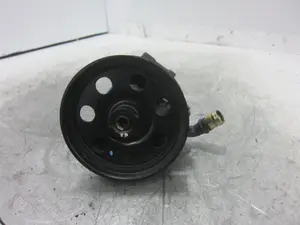 Foto de BOMBA DIRECCION FORD FOCUS BERLINA (CAK) referencia 5BB2530
