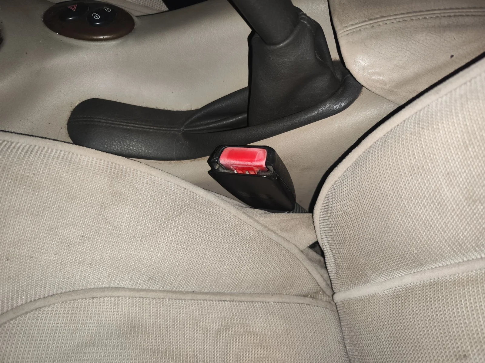 Foto de ENGANCHE CINTURON DELANTERO IZQUIERDO MG ROVER ROVER 75 (RJ) 2.0 16V CDT (116 CV / 85 KW)