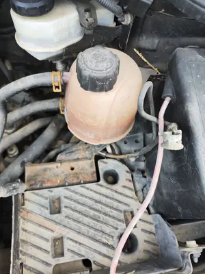 Foto de DEPOSITO EXPANSION RENAULT SCENIC I (JA...) 1.4 CAT (95 CV / 70 KW) referencia 7701468746