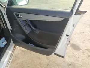 Foto de CERRADURA PUERTA DELANTERA DERECHA CITROEN GRAND C4 PICASSO 1.6 16V (120 CV / 88 KW) referencia 9136Y8