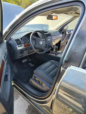 Foto de GOMAS CONTORNO PUERTA VOLKSWAGEN TOUAREG (7L6) 4.2 V8 32V FSI (350 CV / 257 KW)