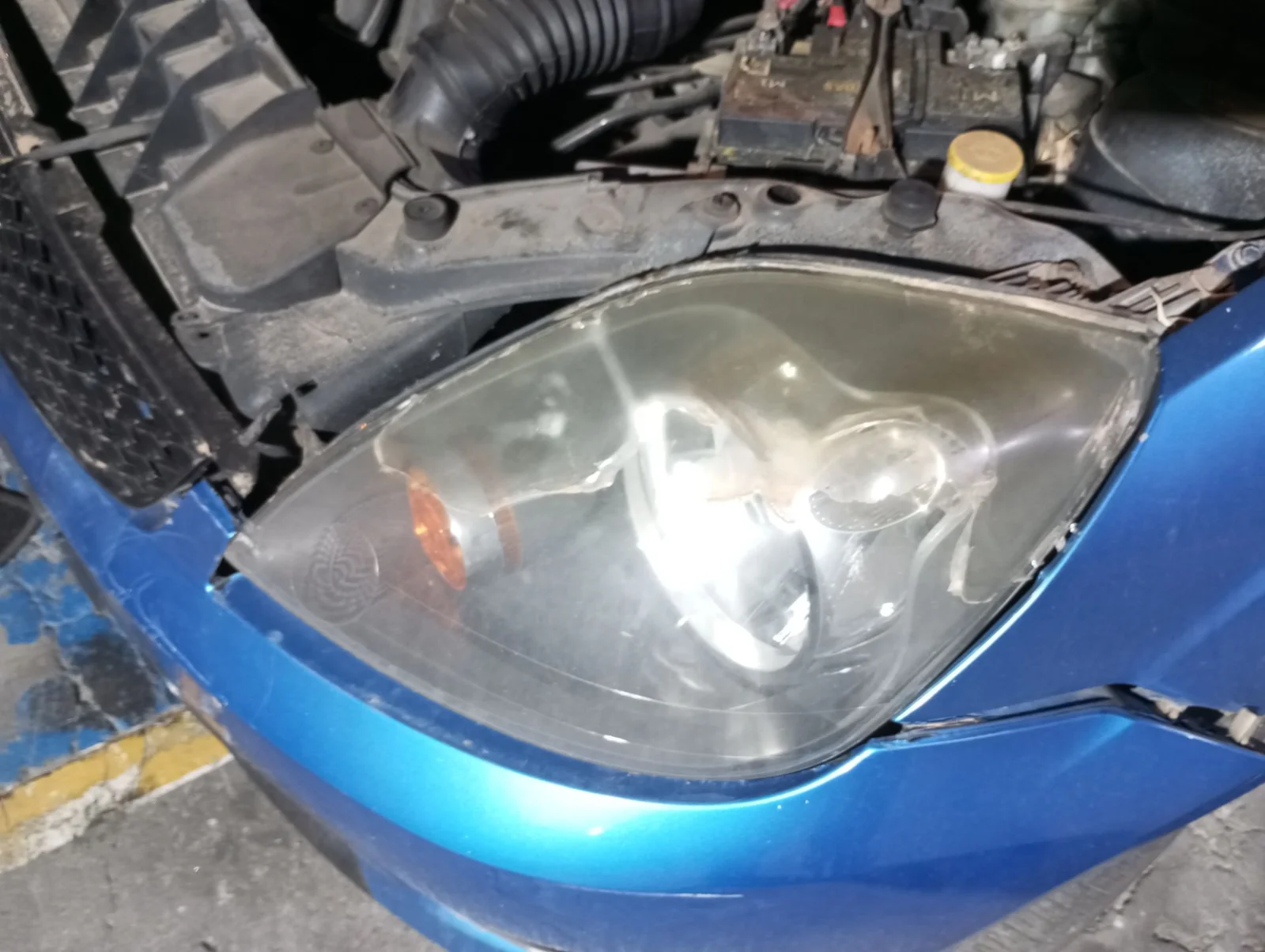 Foto de FARO IZQUIERDO FORD FIESTA (CBK) 1.4 TDCi CAT (68 CV / 50 KW) referencia 1320349