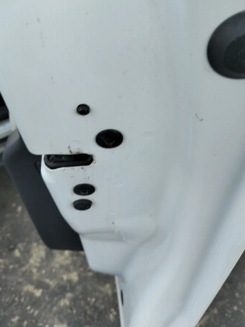 Foto de CERRADURA PUERTA DELANTERA DERECHA CITROEN C4 CACTUS 1.2 12V VTi (82 CV / 60 KW) referencia 9819038480
