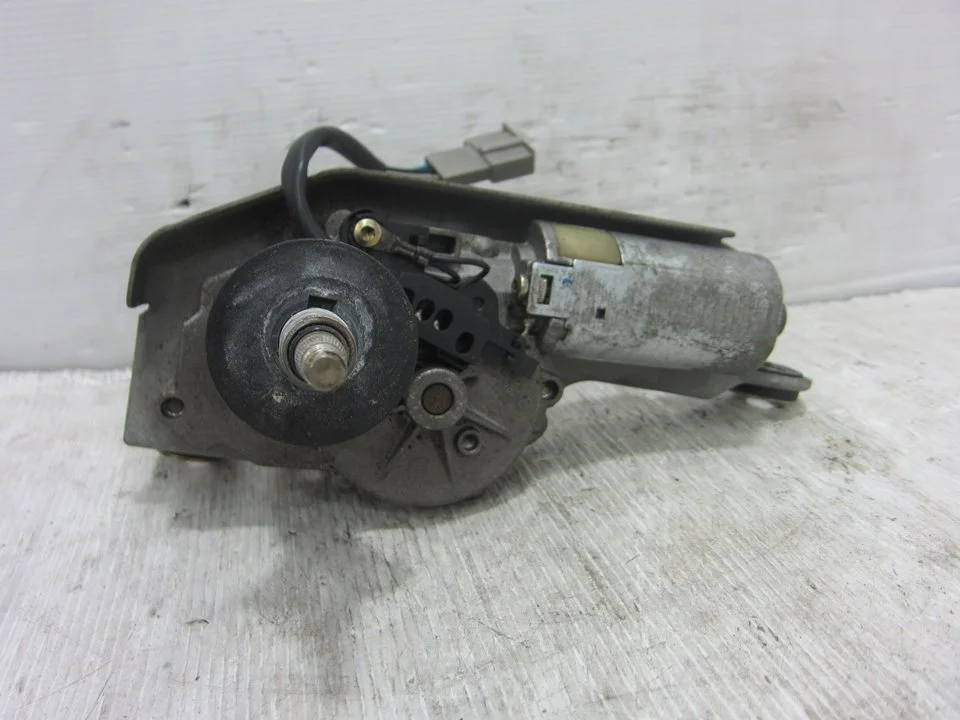 Foto de MOTOR LIMPIA TRASERO RENAULT MEGANE I COUPE (DA0) 1.9 dTi Diesel CAT (98 CV / 72 KW) referencia 0390206519