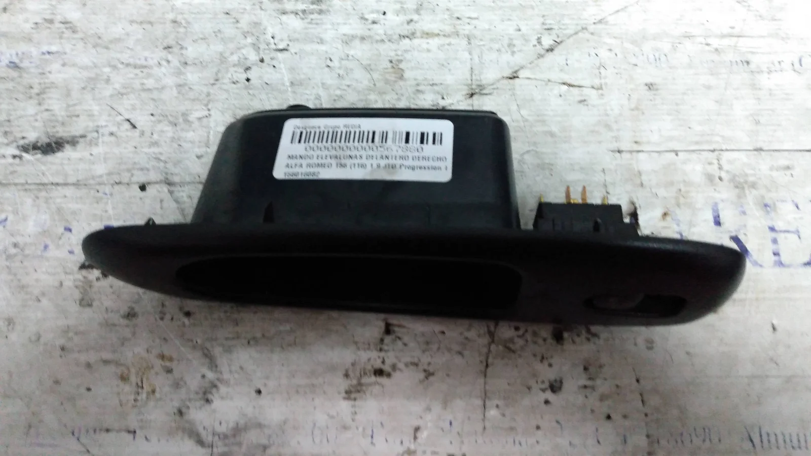 Foto de MANDO ELEVALUNAS DELANTERO DERECHO ALFA ROMEO 156 (116) 1.9 JTD CAT (105 CV / 77 KW) referencia 156016082