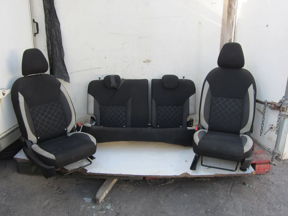 Foto de JUEGO ASIENTOS COMPLETO NISSAN MICRA (K14) 0.9 CAT (90 CV / 66 KW)