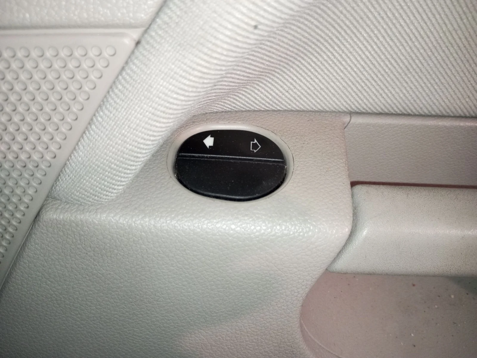 Foto de MANDO ELEVALUNAS DELANTERO DERECHO FORD FIESTA (CBK) 1.25 16V CAT (69 CV / 51 KW)