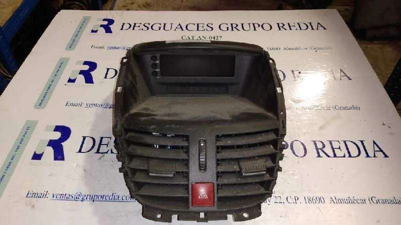 Foto de REJILLA AIREADORA PEUGEOT 207 referencia 96724729SD