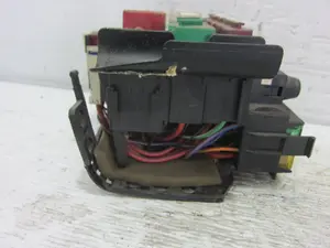 Foto de CAJA RELES / FUSIBLES FORD KA (CCQ) 1.3 CAT (50 CV / 37 KW) foto 2