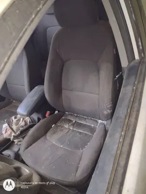 Foto de ASIENTO DELANTERO IZQUIERDO KIA RIO (UB) 1.2 CAT (86 CV / 63 KW)
