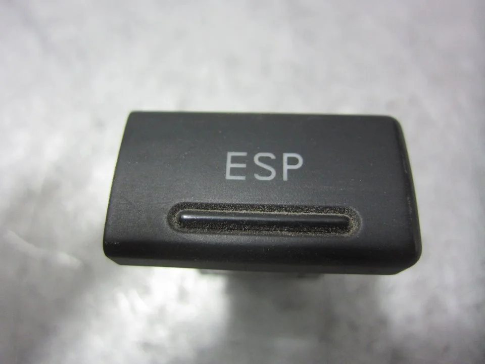 Foto de INTERRUPTOR AUDI A8 (D2) 2.5 V6 24V TDI (180 CV / 132 KW) referencia 4D0927134A