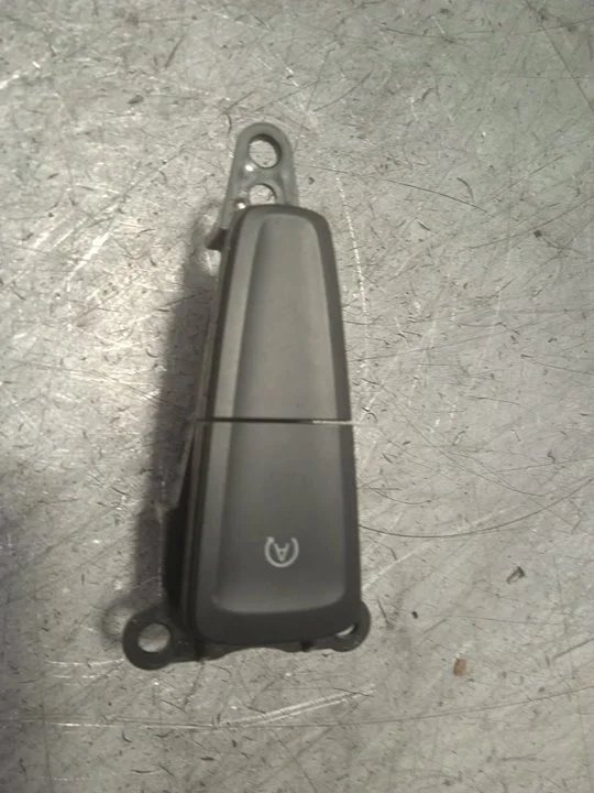 Foto de INTERRUPTOR FORD FOCUS BERLINA (CEW) 1.0 EcoBoost CAT (125 CV / 92 KW) referencia F1ET11B573AA