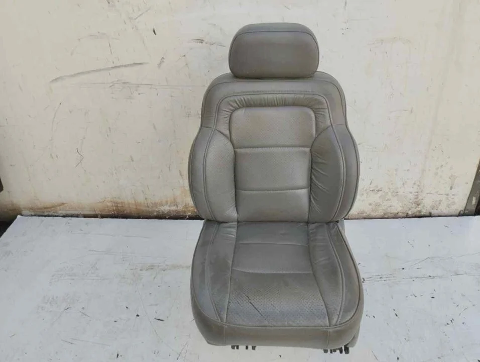 Foto de ASIENTO DELANTERO IZQUIERDO CHRYSLER JEEP GR.CHEROKEE (ZJ)/(Z) 5.2 V8 CAT (211 CV / 155 KW)