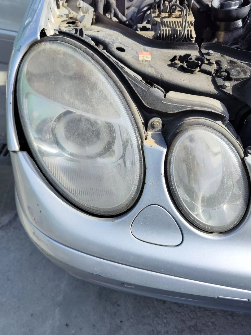 Foto de FARO DERECHO MERCEDES-BENZ CLASE E (BM 211) BERLINA 3.0 CDI CAT (190 CV / 140 KW)