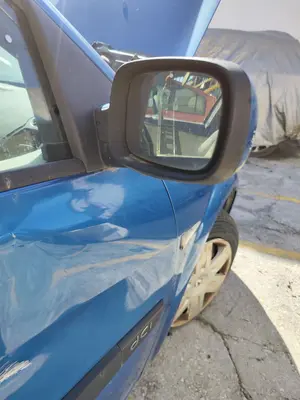 Foto de RETROVISOR DERECHO RENAULT MEGANE II BERLINA 5P 1.5 dCi Diesel (101 CV / 74 KW) foto 2