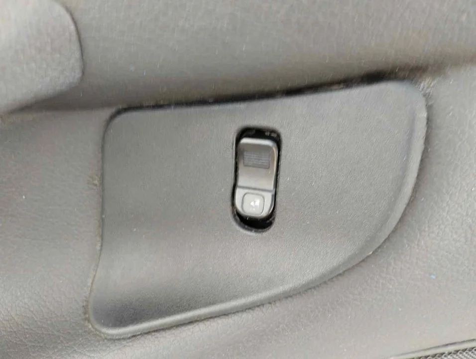 Foto de MANDO ELEVALUNAS DELANTERO IZQUIERDO MITSUBISHI 3000 GT (Z10) 3.0 Biturbo (286 CV / 210 KW)