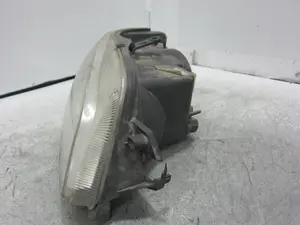 Foto de FARO DERECHO PEUGEOT 306 3/5 PT. / 4 PT. (S2) 2.0 HDi CAT (90 CV / 66 KW) referencia 88203989D foto 8