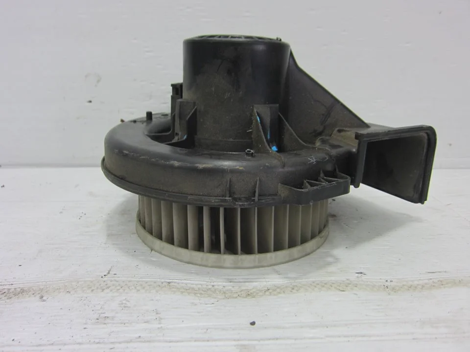 Foto de MOTOR CALEFACCION VOLKSWAGEN POLO IV (9N3) 1.4 TDI (80 CV / 59 KW) referencia 6Q1820015