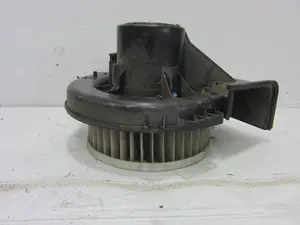 Foto de MOTOR CALEFACCION VOLKSWAGEN POLO IV (9N3) 1.4 TDI (80 CV / 59 KW) referencia 6Q1820015 foto 1