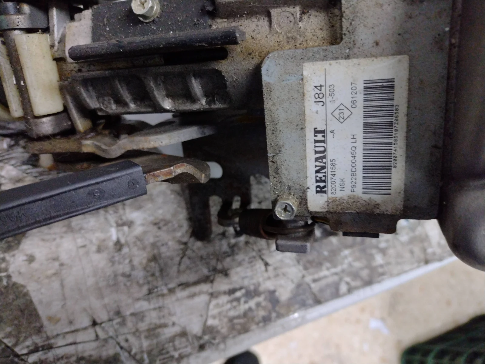 Foto de COLUMNA DIRECCION RENAULT SCENIC II (JM) referencia 8200741585