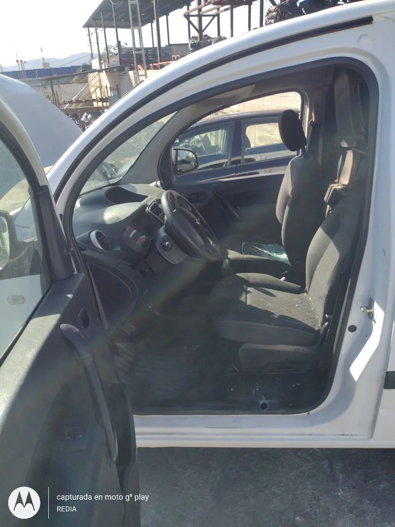 Foto de GOMAS CONTORNO PUERTA RENAULT KANGOO II (F/KW0) 1.5 dCi Diesel FAP (90 CV / 66 KW)