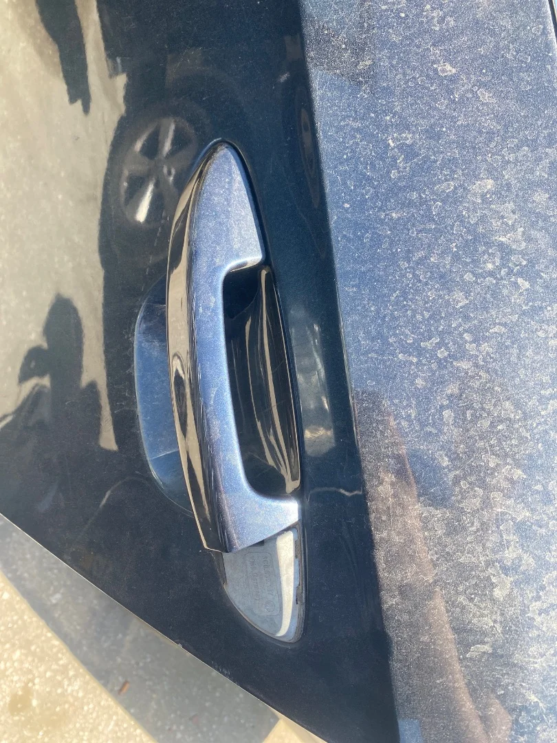 Foto de MANETA EXTERIOR TRASERA IZQUIERDA VOLKSWAGEN PASSAT BERLINA (3C2) 2.0 TDI (140 CV / 103 KW) referencia 3C0837205  FKZ