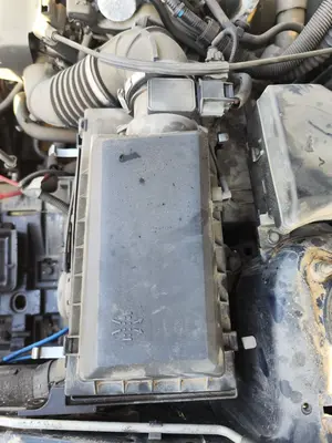 Foto de CAJA FILTRO AIRE VOLVO S40 BERLINA 1.6 CAT (109 CV / 80 KW) referencia 30887040