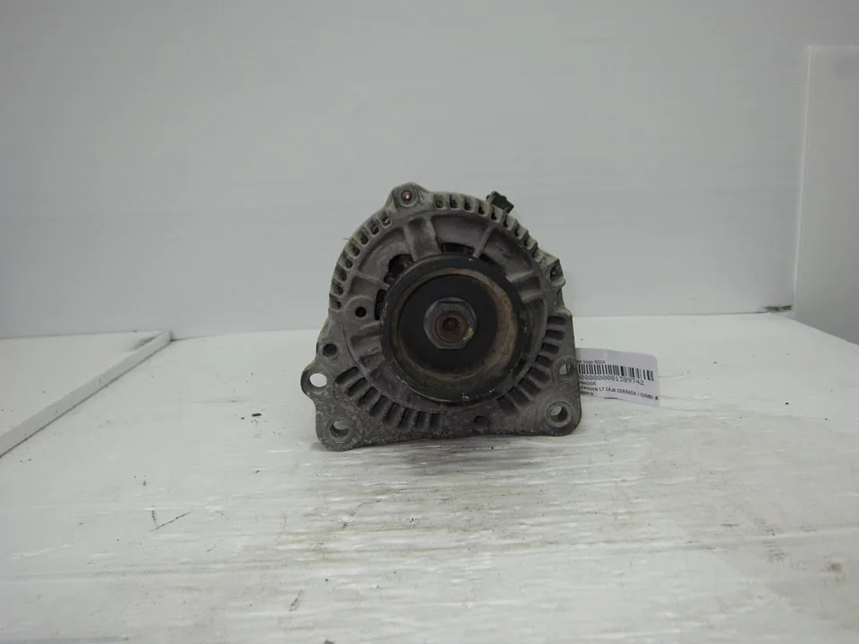Foto de ALTERNADOR VOLKSWAGEN LT FURGÓN/COMBI 2.5 TDI (102 CV / 75 KW) referencia 028903027N