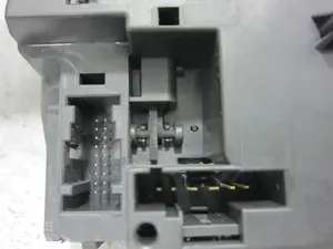 Foto de MANDO MULTIFUNCION RENAULT MODUS I 1.4 16V (98 CV / 72 KW) referencia 88103003 foto 5