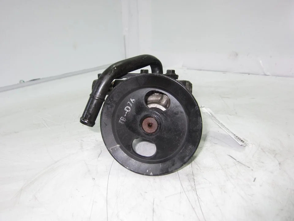 Foto de BOMBA DIRECCION HYUNDAI ACCENT (X3) referencia 571101C500