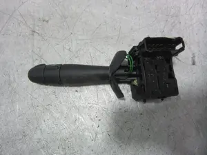 Foto de MANDO LIMPIA RENAULT MEGANE I FASE 2 BERLINA (BA0) 1.9 dCi Diesel CAT (102 CV / 75 KW) referencia 700428228 foto 2