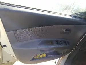 Foto de GUARNECIDO PUERTA DELANTERA IZQUIERDA KIA RIO (JB) 1.5 CRDi (110 CV / 81 KW)