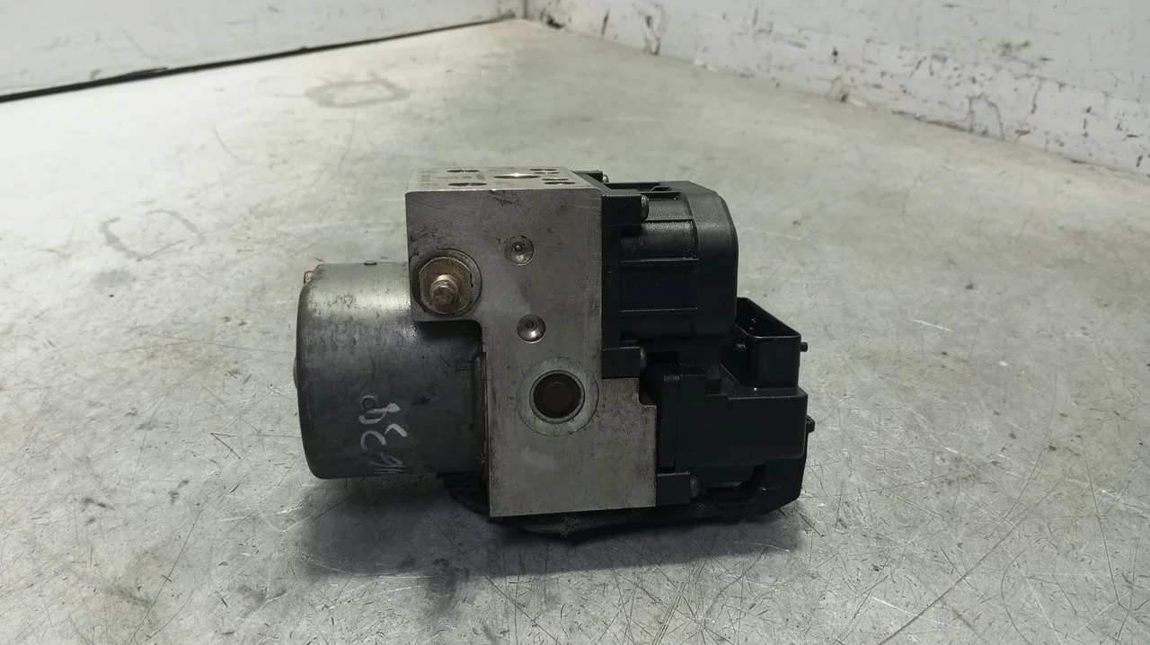 Foto de ABS RENAULT SCENIC I (JA...) 1.9 dCi Diesel CAT (102 CV / 75 KW) referencia 7700432643