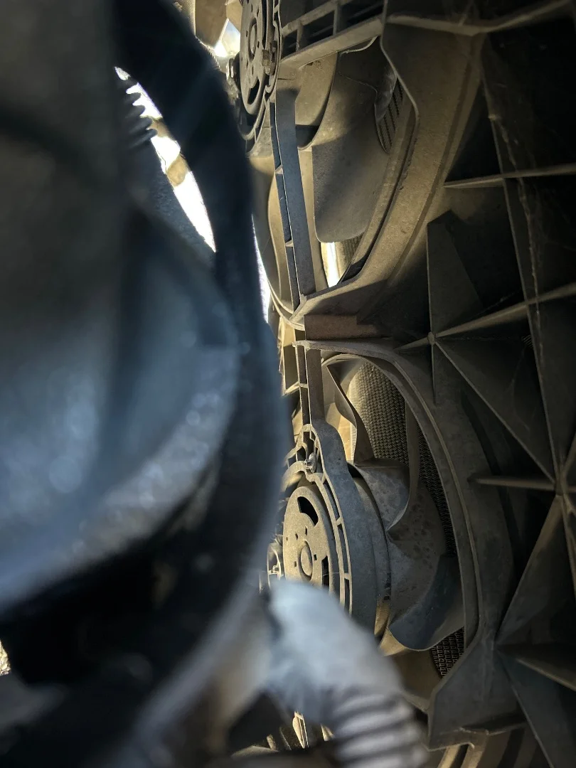 Foto de ELECTROVENTILADOR RENAULT TRAFIC II FURGÓN 2.5 dCi Diesel CAT (135 CV / 99 KW)