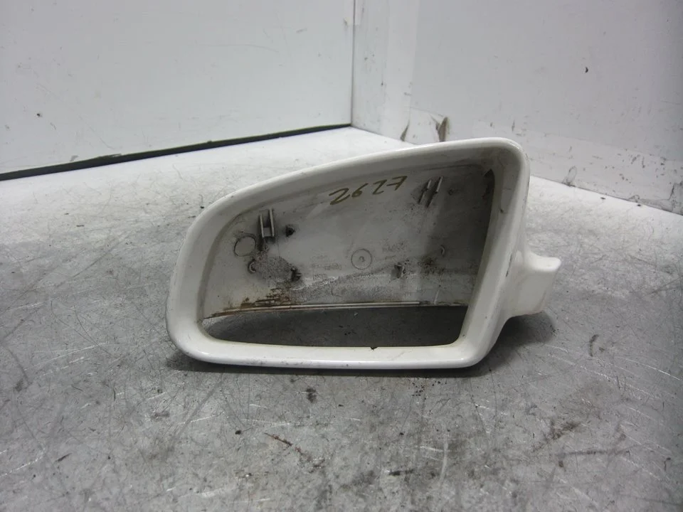 Foto de CARCASA RETROVISOR IZQUIERDO AUDI A3 SPORTBACK (8PA) 1.9 TDI (105 CV / 77 KW) referencia 8E0857507B