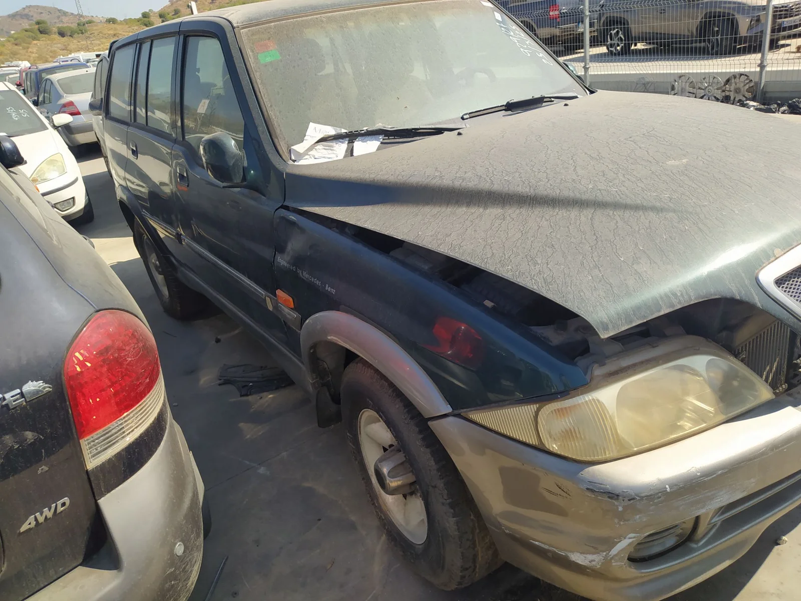Foto de FARO DERECHO SSANGYONG MUSSO 2.9 Turbodiesel CAT (120 CV / 88 KW)