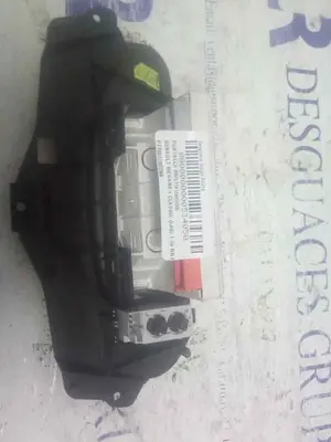 Foto de PANTALLA MULTIFUNCION RENAULT MEGANE I CLASSIC (LA0) referencia P7700428029A