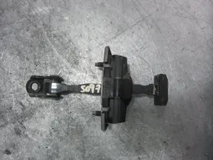 Foto de RETENEDOR PUERTA FIAT 500X (334) 2.0 16V Multijet CAT (140 CV / 103 KW)