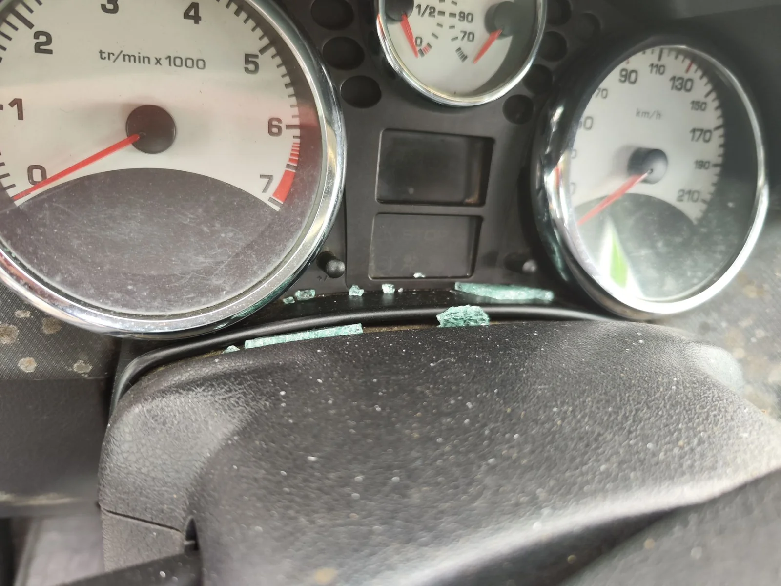 Foto de CUADRO INSTRUMENTOS PEUGEOT 207 1.4 16V CAT (KFU / ET3J4) (88 CV / 65 KW)