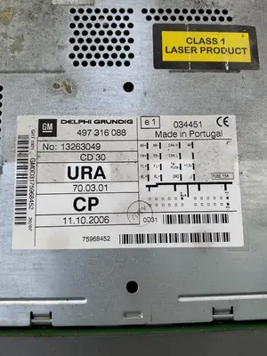 Foto de SISTEMA AUDIO / RADIO CD OPEL ZAFIRA B 1.9 CDTI (120 CV / 88 KW) referencia GM0D3175968452 foto 3