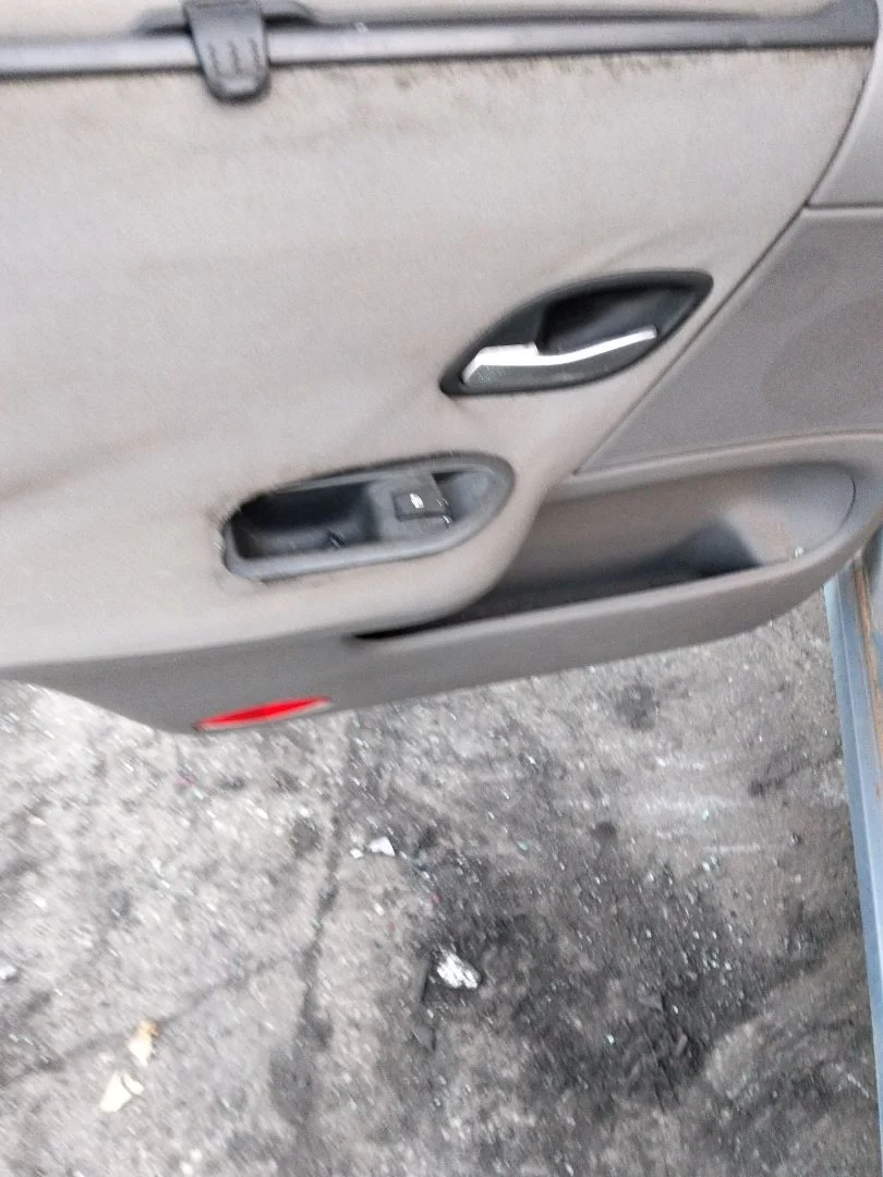 Foto de ELEVALUNAS TRASERO IZQUIERDO RENAULT LAGUNA II (BG0) 1.9 dCi Diesel CAT (101 CV / 74 KW) referencia 8200000573