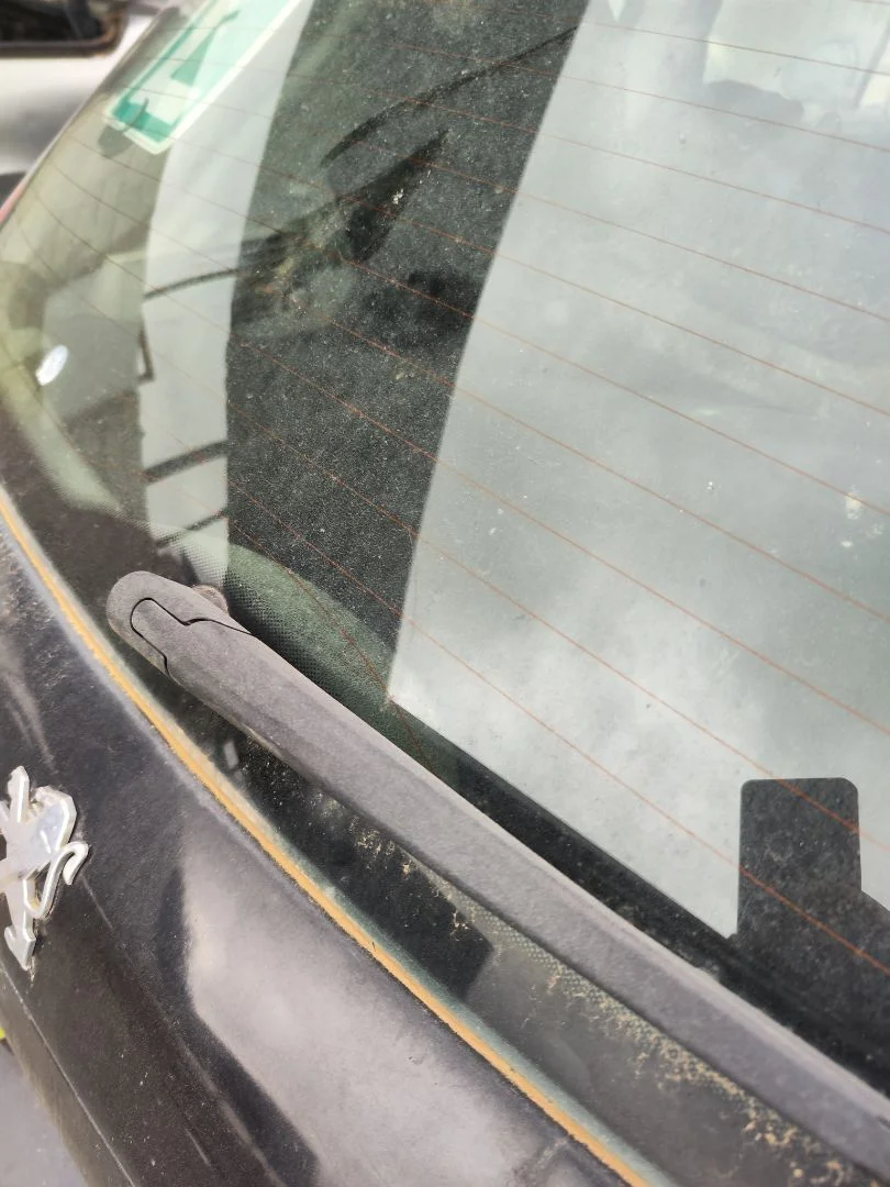 Foto de MOTOR LIMPIA TRASERO PEUGEOT 207 1.4 16V CAT (KFU / ET3J4) (88 CV / 65 KW)