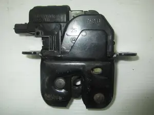 Foto de CERRADURA MALETERO / PORTON RENAULT MEGANE III BERLINA 5P 1.2 TCE (132 CV / 97 KW) referencia 846307169R foto 4