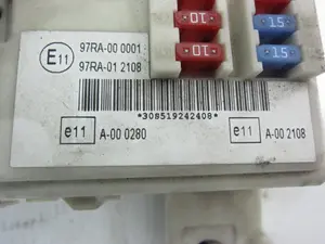 Foto de CAJA RELES / FUSIBLES FORD FOCUS II (1.6 (90 CV / 66 KW) diesel) referencia 14A073 foto 8